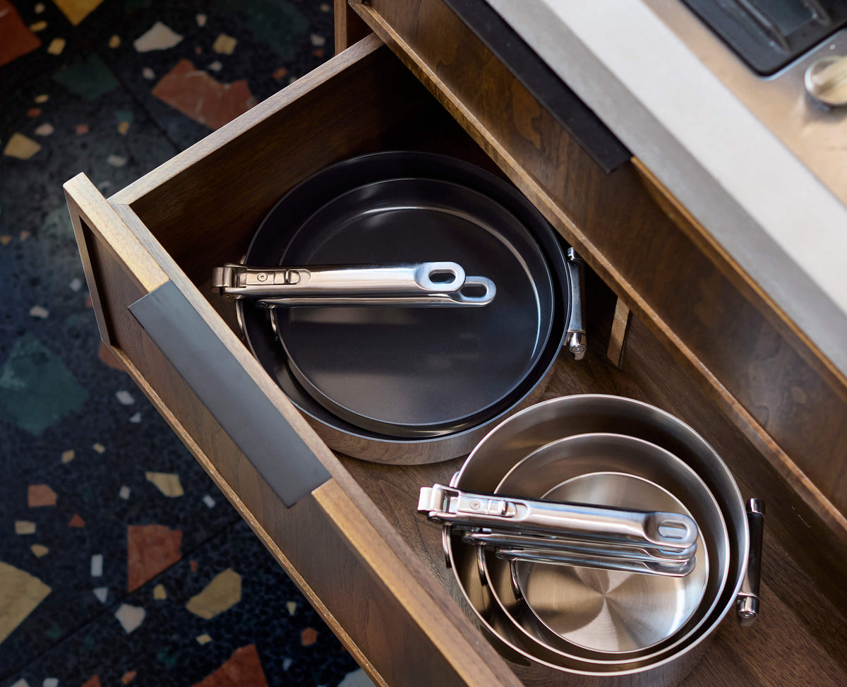 Space Steel Duo™ – Kit de Frigideiras Premium com Cabos Dobráveis