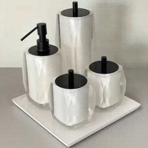 Kit de banheiro 4 peças em resina valência + bandeja cristal Marfim com Preto Fosco